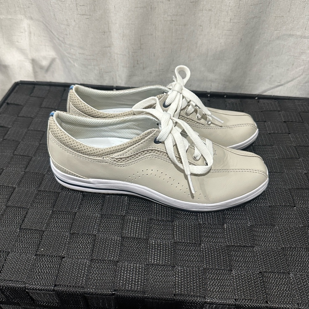 Keds Women's Cream Lace-Up Sneakers